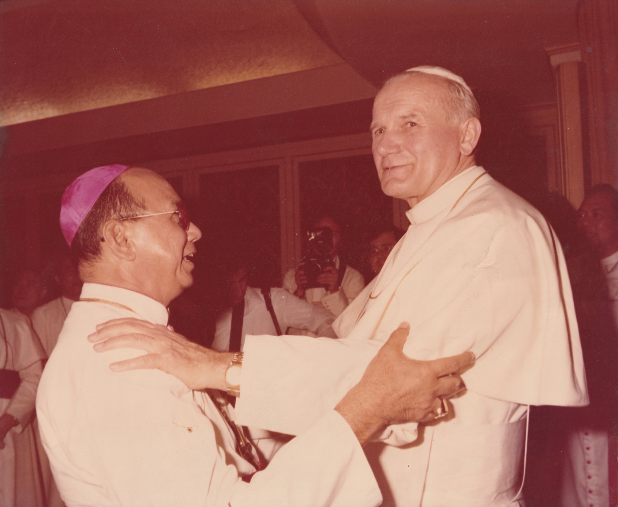 Bishop Perez with JPII (3)